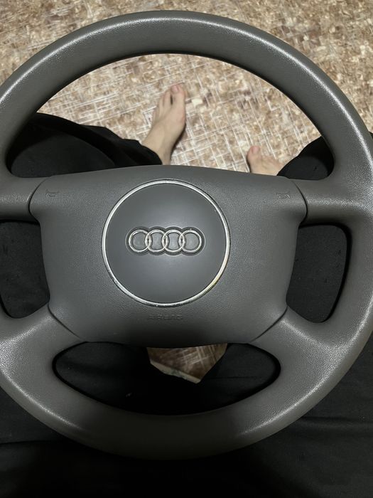 Руль на ауди в хорошем состояни