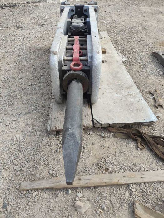 Гидромолот 350F  Корея на  DOOSAN 340 и на VOLVO 290,300 и др.