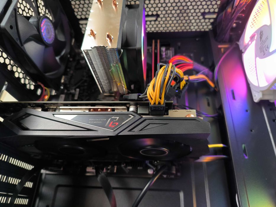 Unitate PC GAMING Ryzen 5 3600X 4.4Ghz/16GB DDR4/RX570 8GB/SSD/HDD