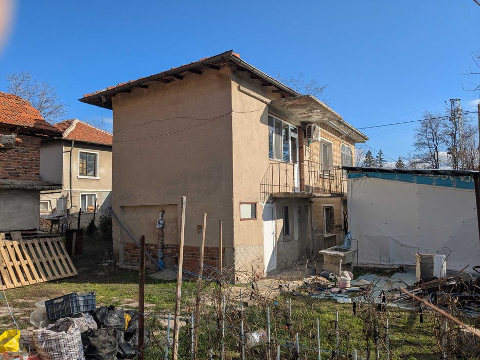 Продавам къща Попинци