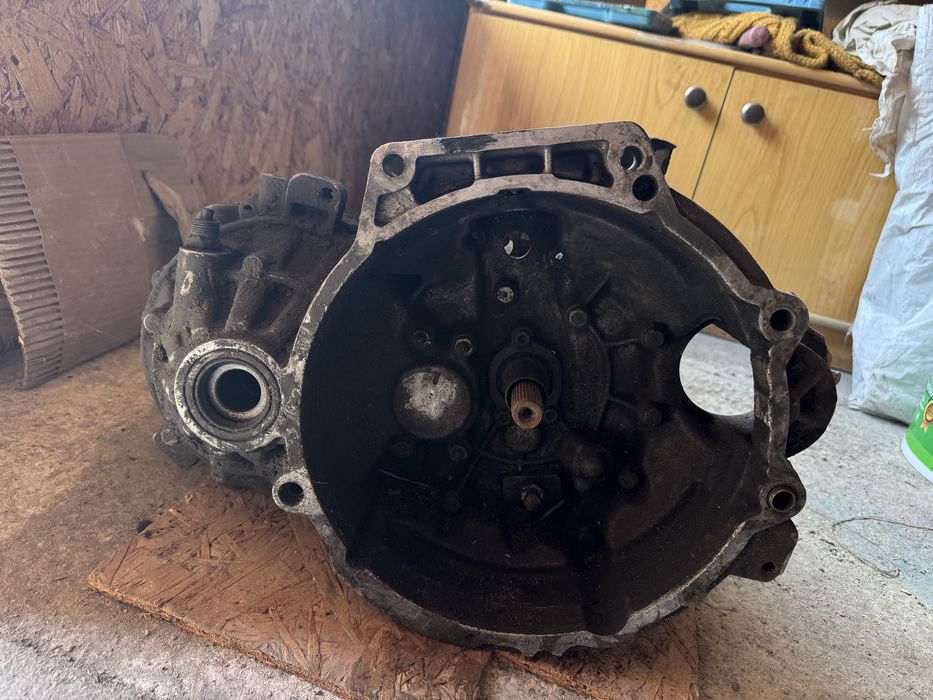 Коробка Volkswagen Passat B3 МКПП
