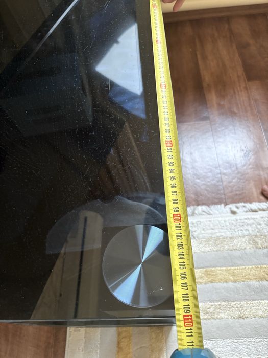 Продам тумбу под телевизор.