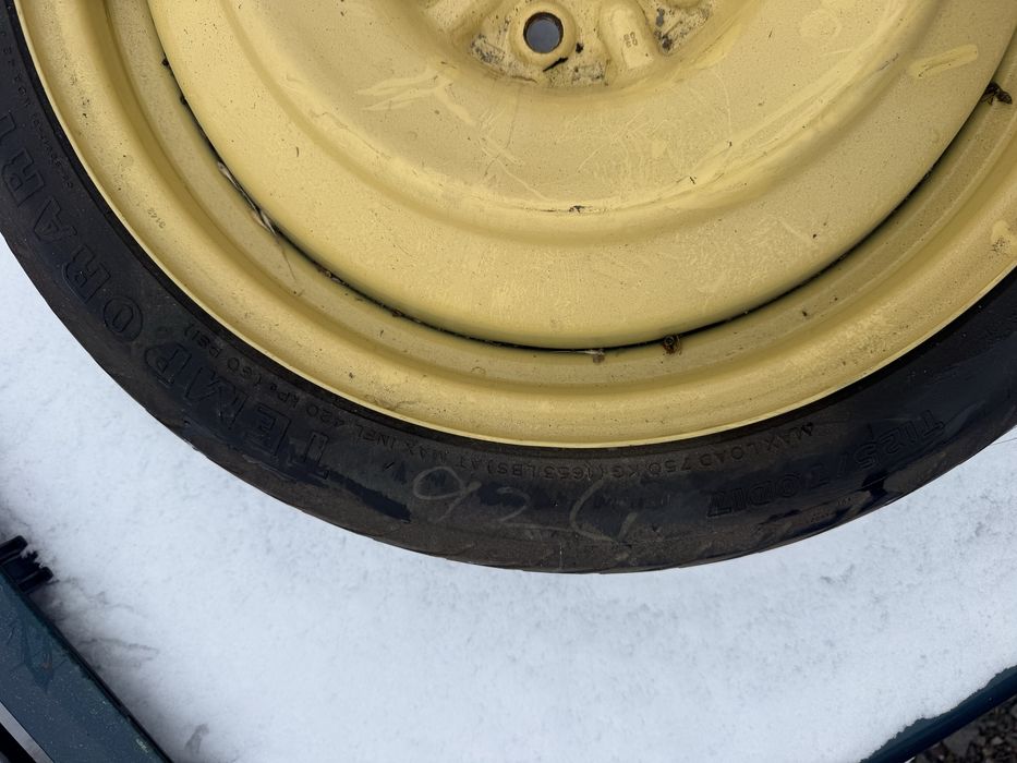 Резервна гума патерица LEXUS