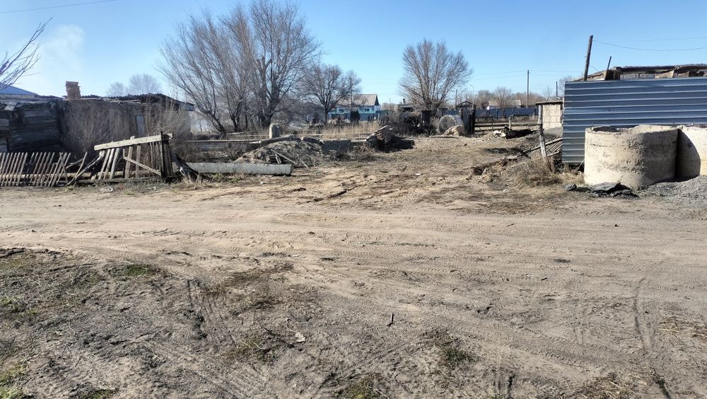 Продается земельный участок с фундаментом.
