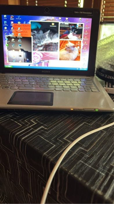 Мини лаптоп сони