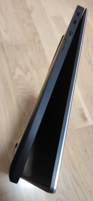 Dell Latitude 7370 FHD 13,3" m7 quad 8GB SSD 256GB licenta Win10 Pro