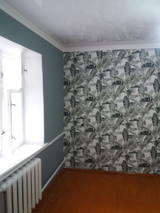 Клеим обои, галтели..