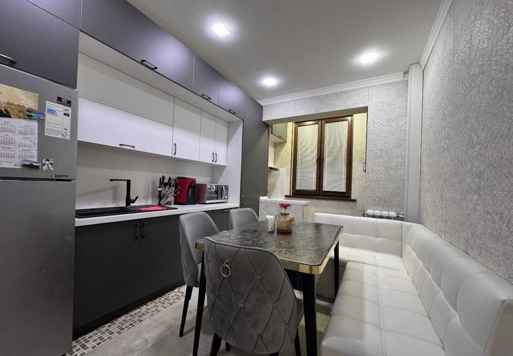 Продаётся 4х комнатная квартира на Ойбеке,ор Жемчуг