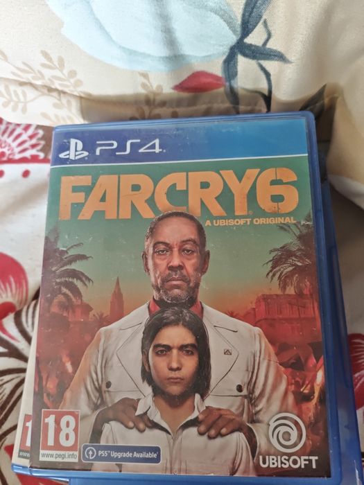 Vând PS4 slim  in stare perfecta de funcționare cu 2 joiysticiuri