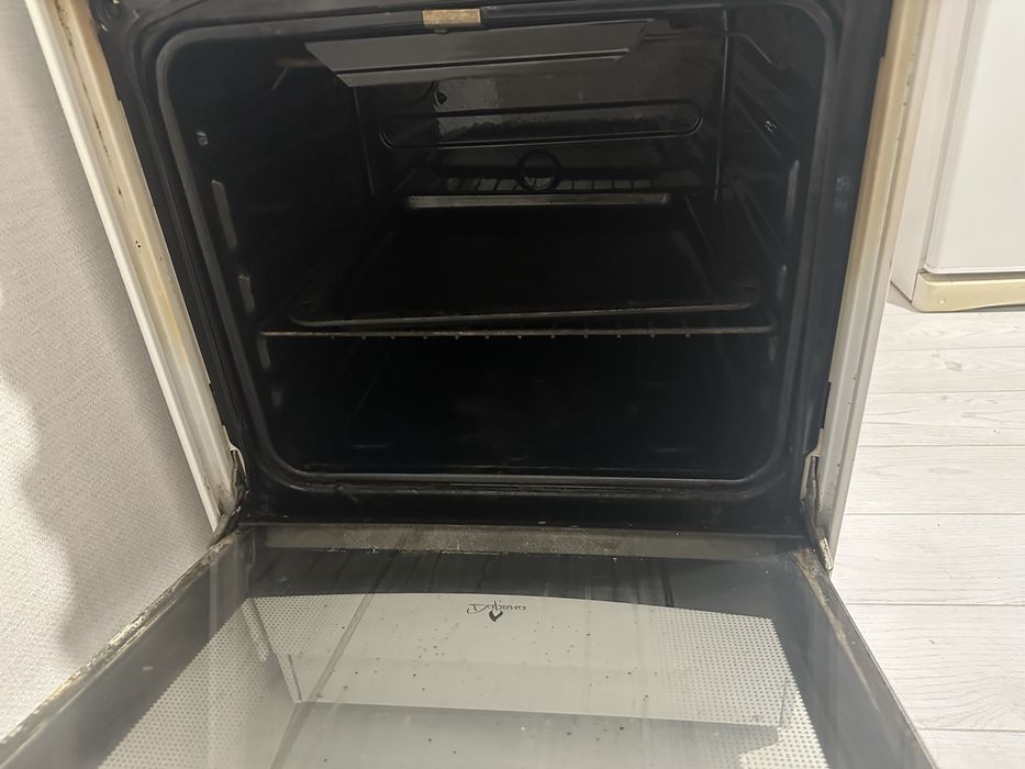 Продается кухонная плита б/у