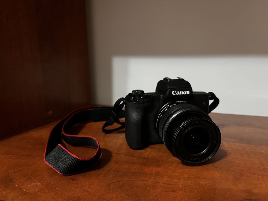 Canon EOS M50 Mark II (kit vlogging complet, ca nou)