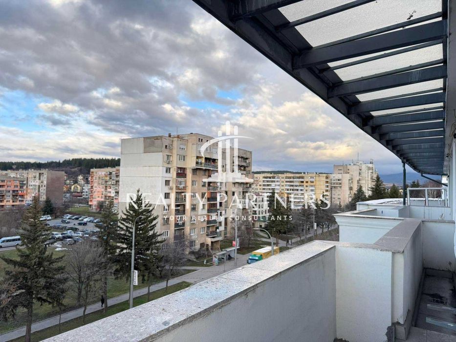 Продава се Тристаен апартамент в Перник, Изток - 100 кв.м за 714 €/кв.м - Снимка #10