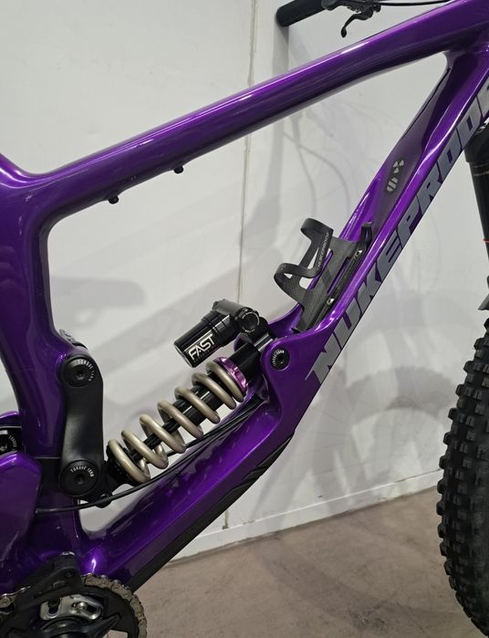 Nukeproof Giga 297 Fast Edition