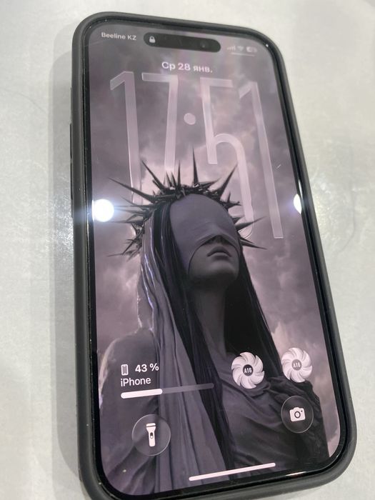 Продам айфон 15.
