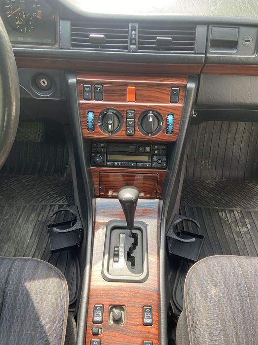 Подстаканник W124