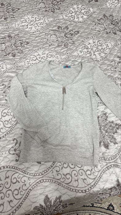 Отдам одежду дубленка и кофты