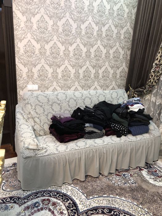 Диван, кресло, журнальный столик