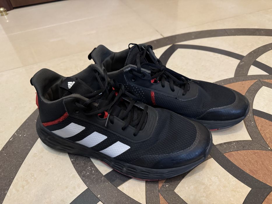Кроссовки баскетбольные Adidas