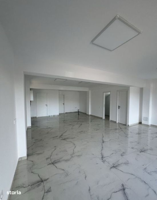 Spatiu comercial cu VAD si vitrina la strada, 70mp, cartier Terra