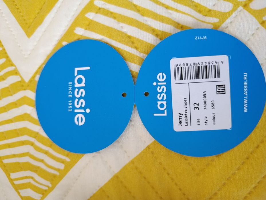 Продам ботинки зимние Ласси