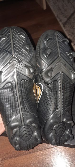 Бутонки и стоножки