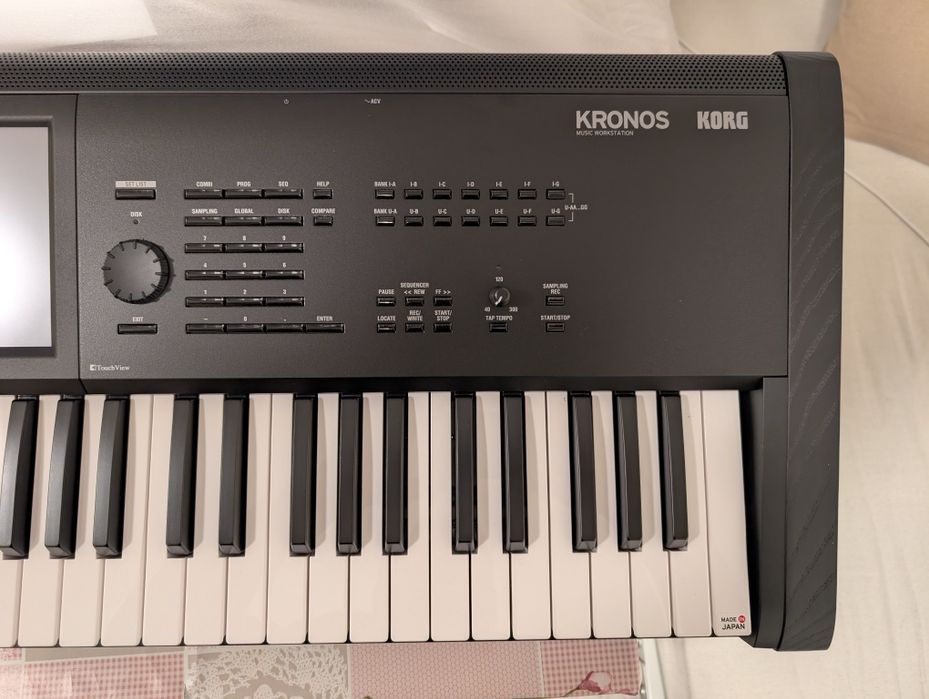 Korg Kronos 3 61 клавиша.