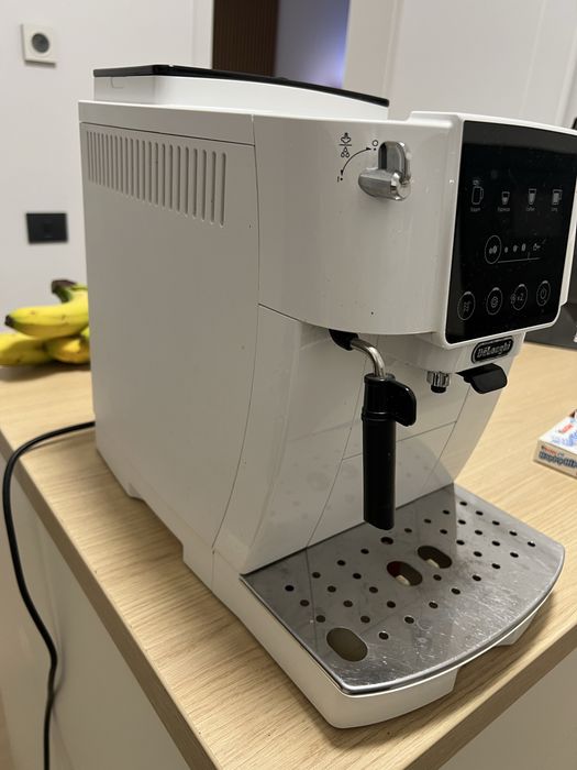 Espressor automat De’Longhi Magnifica Start ECAM 220.20.W, Stare Buna