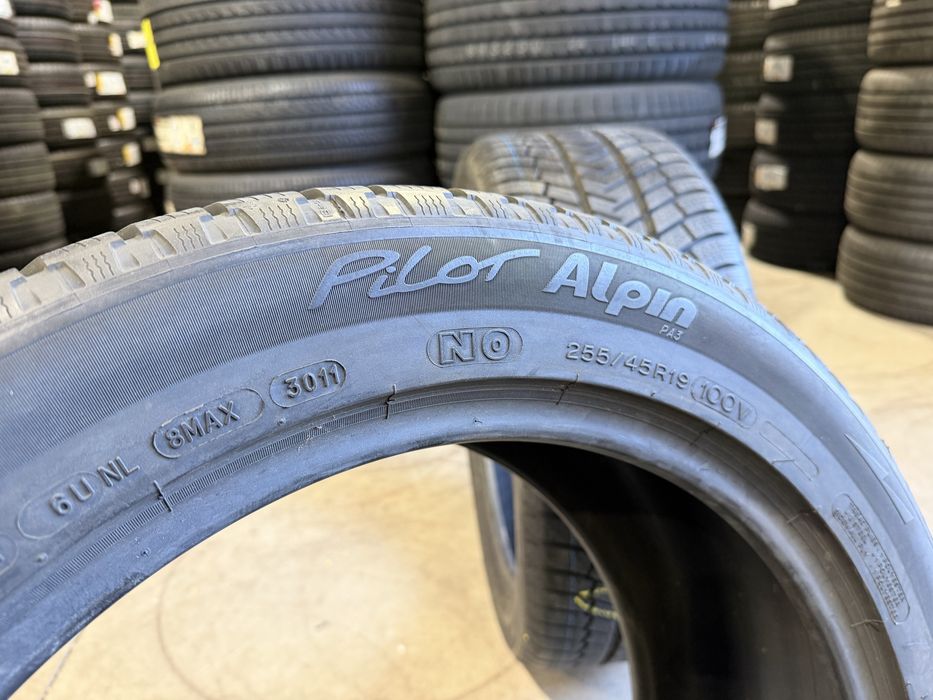 255/45/19 MICHELIN 2бр