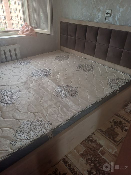 Divan sotiladi Kimball kerak bo'lsa aloqaga chuqing