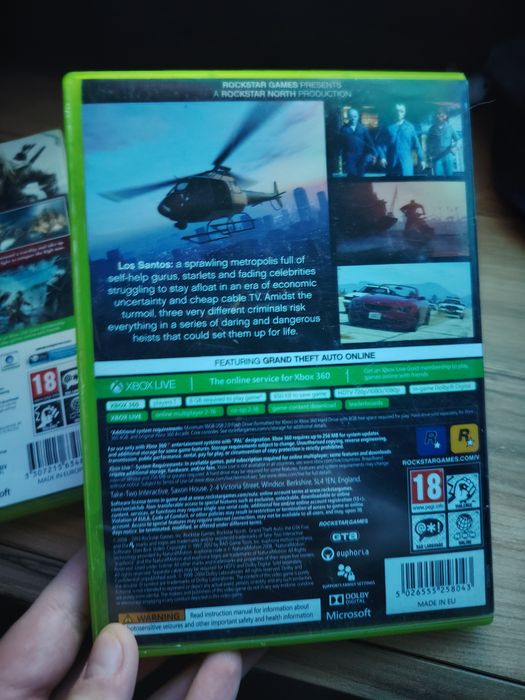 vand GTA 5 și asasin creed 3(are inca codul înăuntru) pt Xbox 360