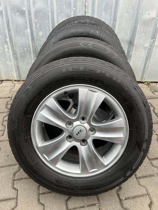 Jante 5x114.3mm, anvelope iarna 215/65 R16, Duster Nissan Kia Renault