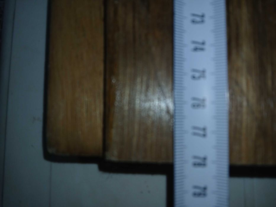 Praguri usa de vanzare din lemn funiruit.