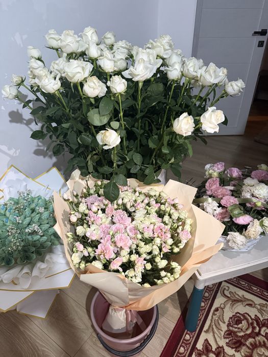 Букет цветы, спрей роза