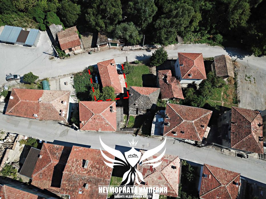 Продавам двуетажна къща 120РЗП с 152кв. двор в село Малево