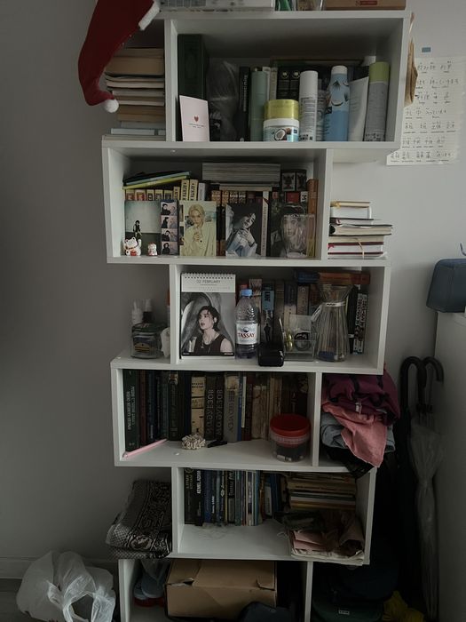 Продам стеллаж для книг