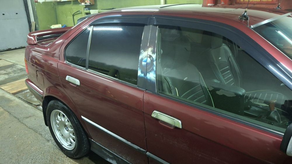 Бмв е36.   .седан