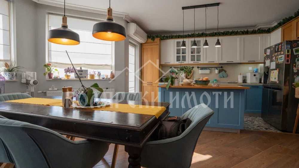 Продава се Четиристаен апартамент в Велико Търново, Бузлуджа - 158 кв.м за 1519 €/кв.м - Снимка #1