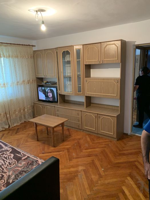 Inchiriez apartament 2 camere,zona Gemenii