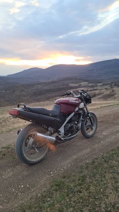 Vând kawasaki gpz