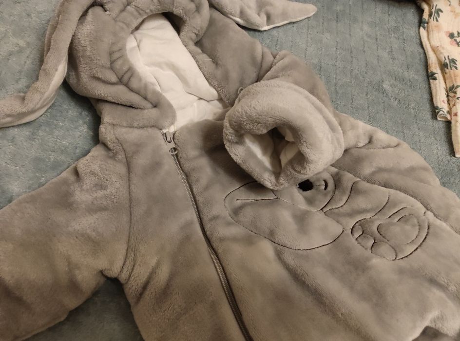 Продам комбинезоны детские