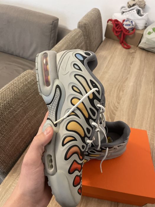Vand nike tn marimea 43 intr o conditie foarte buna
