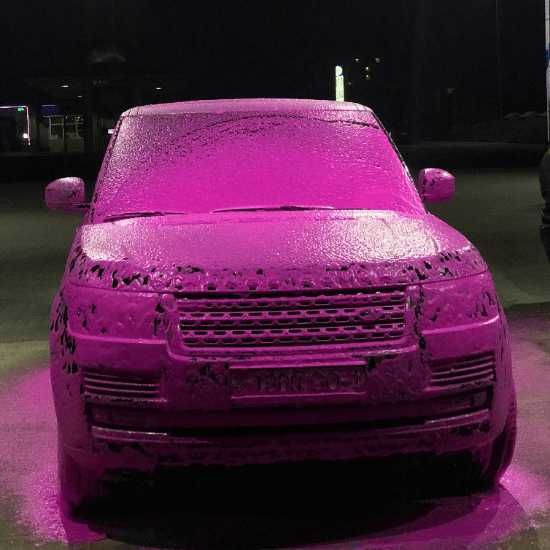 Розовая активная пена. Авто шампунь