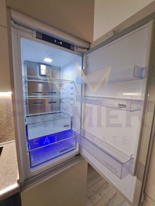 Дава се под наем Двустаен апартамент в Варна, Колхозен пазар - 70 кв.м за 459 € - Снимка #4