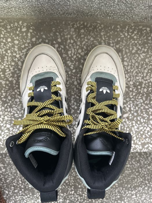 Оригинални Адидас обувки 43 номер!