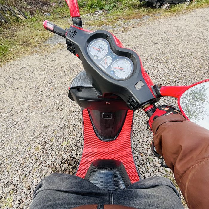 Скутер 150куб fiery150 +ТОРГ