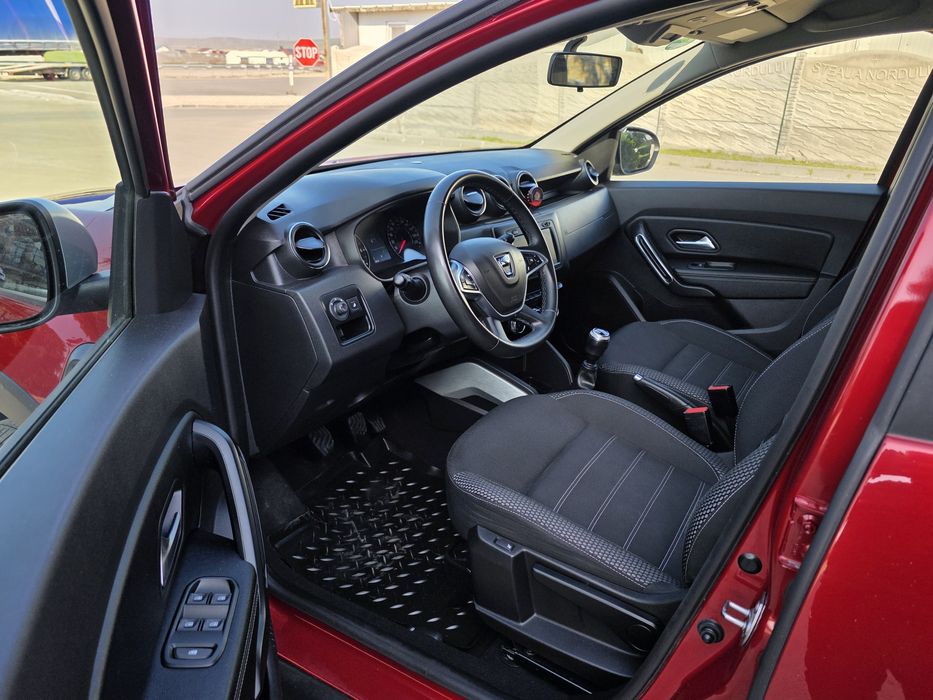 Dacia Duster 1.5 dci  4x4 - 115 C.P. Camere 360* .Euro6