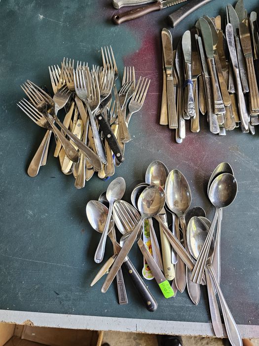 Ножове вилици лъжици отварачки и др