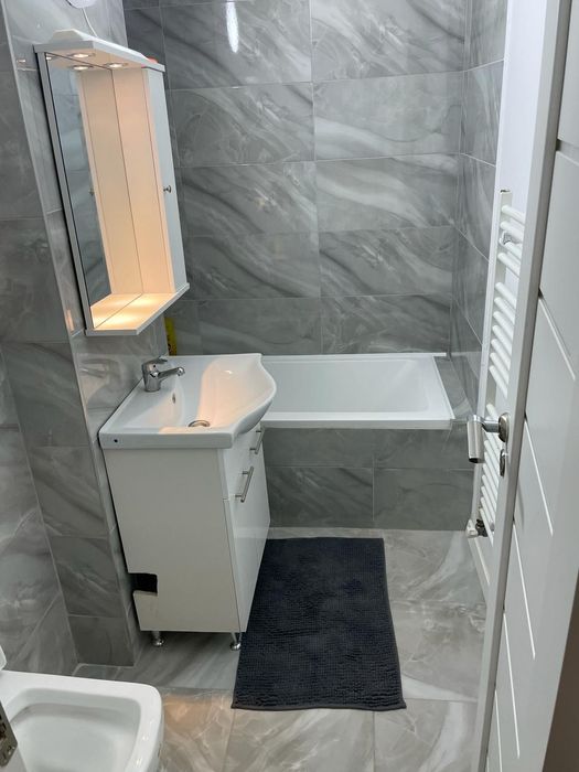 Inchiriez ap.3 camere in Bistrita,partea de sus a orasului