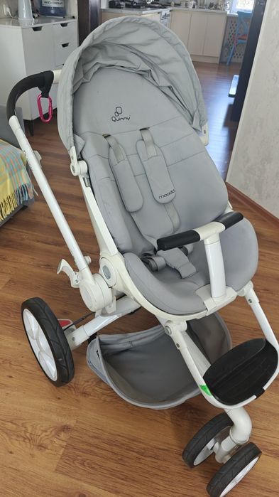 Коляска quinny mood с люлькой