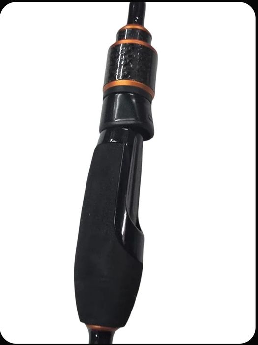 Продам комплект для мормышинга 

Спиннинг Kaida Command (тест 0.1–4